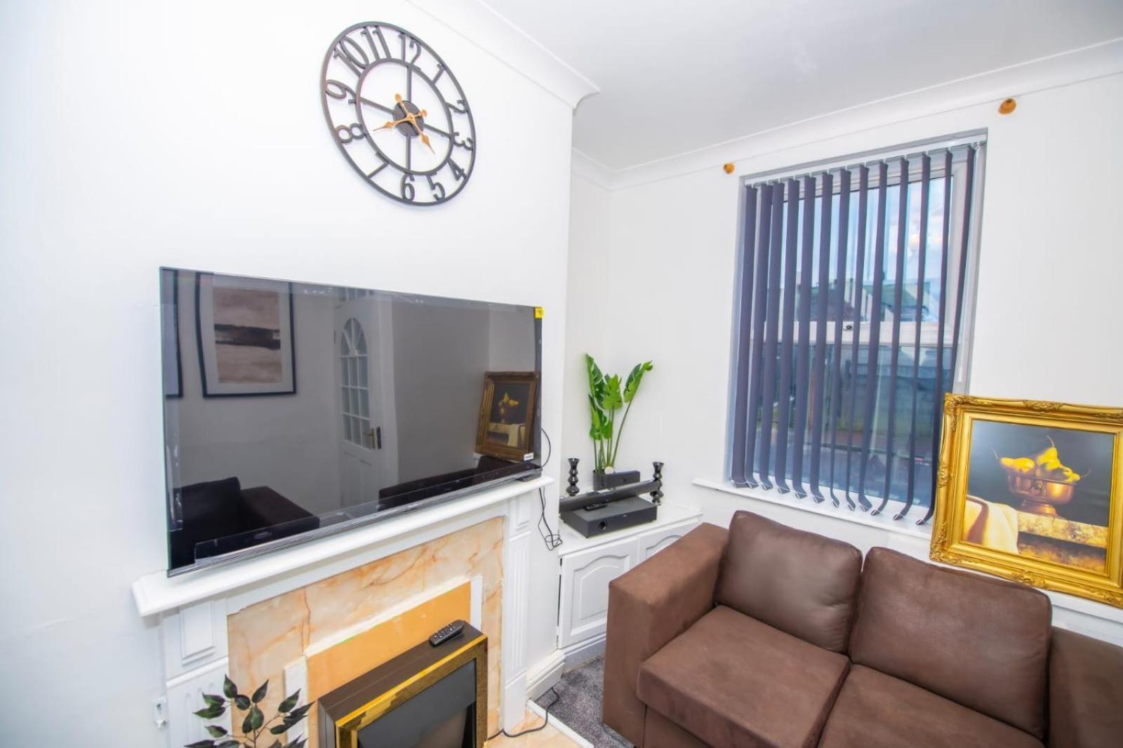 Lovely City Home + Free Parking Manchester Exterior photo
