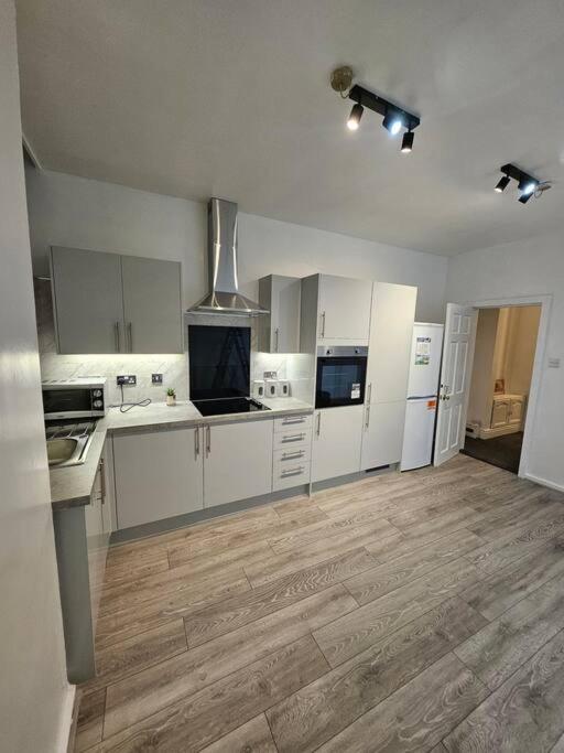 Lovely City Home + Free Parking Manchester Exterior photo